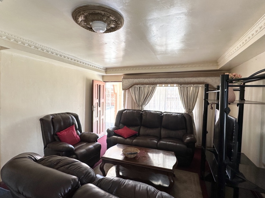 5 Bedroom Property for Sale in Mbuqu Eastern Cape